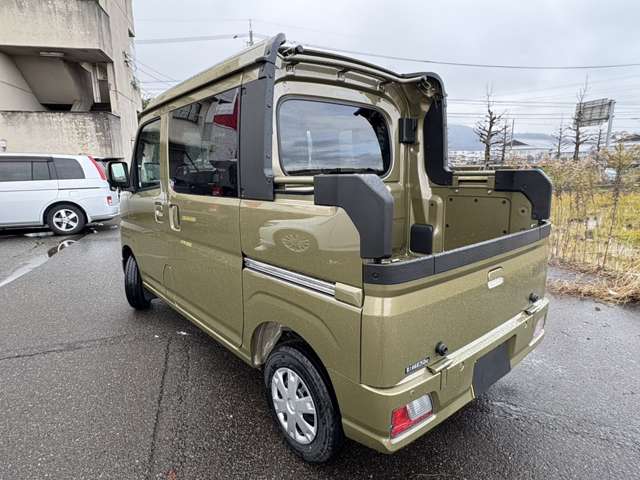 Daihatsu Hijet Deck Van 9