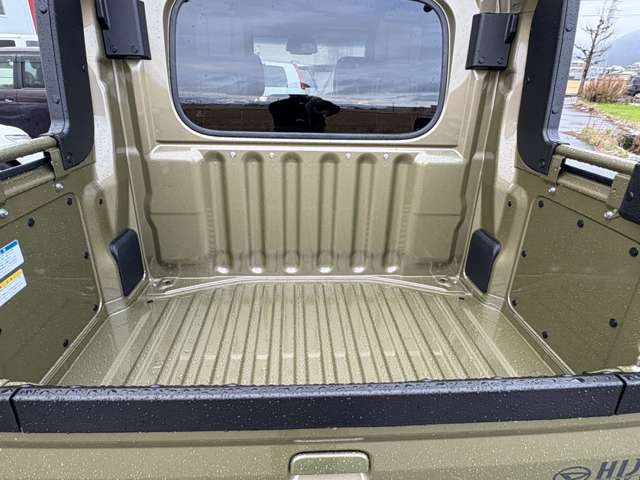 Daihatsu Hijet Deck Van 10