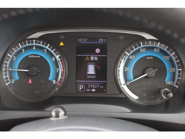 Mitsubishi eK X 11