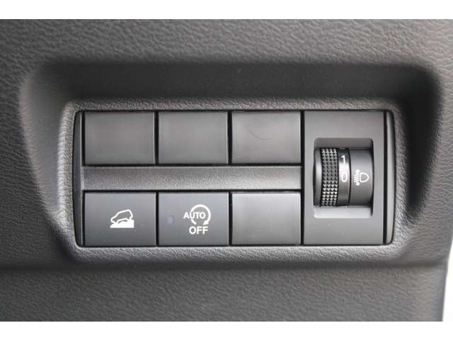 Mitsubishi eK X 12