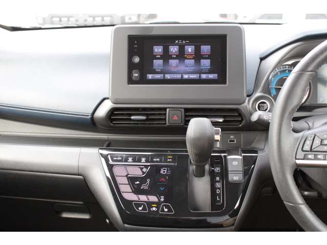 Mitsubishi eK X 9