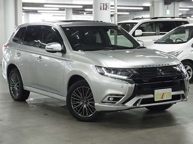 Mitsubishi Outlander PHEV 8