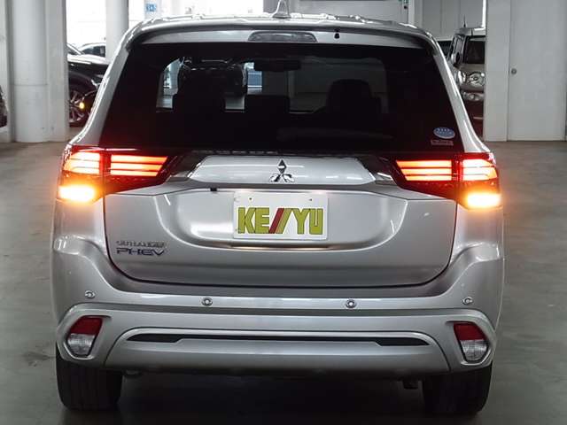 Mitsubishi Outlander PHEV 10