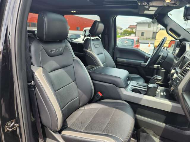 Ford F-150 8