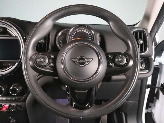 MINI Crossover 11