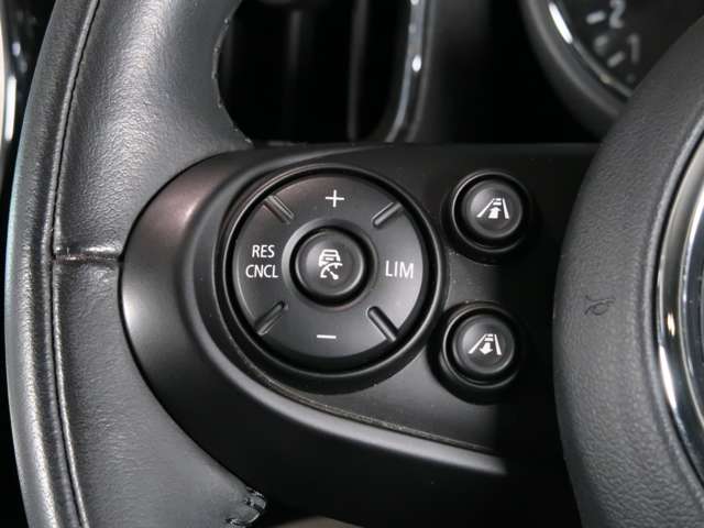 MINI Crossover 12