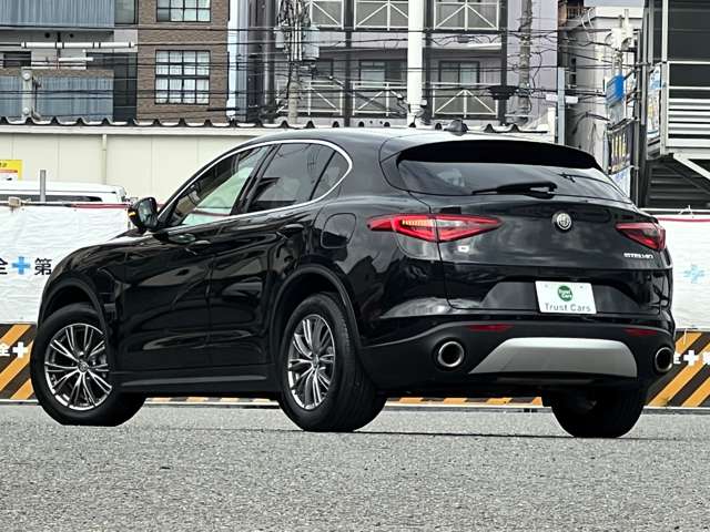 Alfa Romeo Stelvio 5