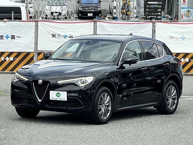 Alfa Romeo Stelvio 7