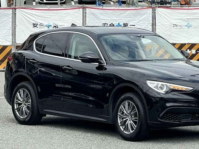 Alfa Romeo Stelvio 8