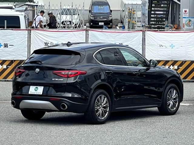 Alfa Romeo Stelvio 9