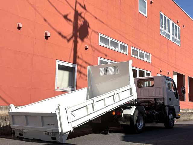 Isuzu Elf 2
