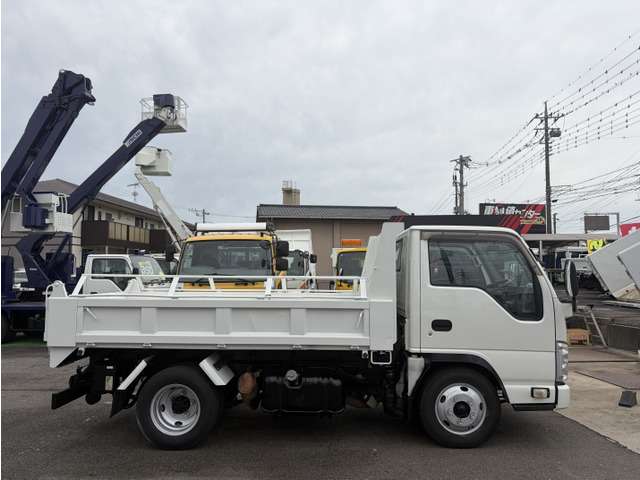 Isuzu Elf 8