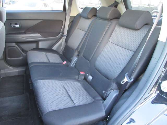 Mitsubishi Outlander 7