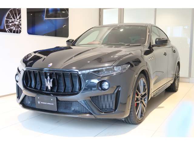 Maserati Levante 8