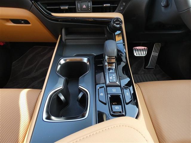 Lexus NX 8