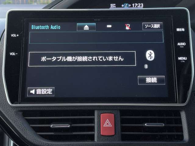 Toyota Voxy 12