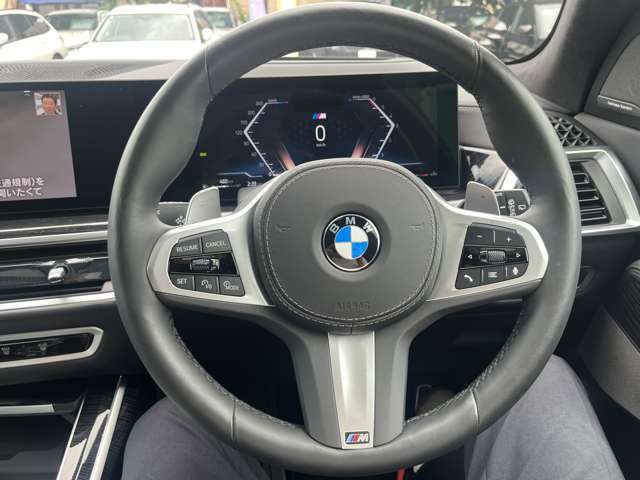 BMW X7 11