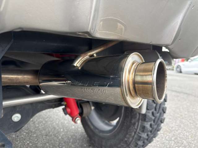 Suzuki Jimny 4