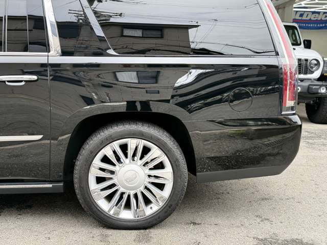 Cadillac エスカレード 12
