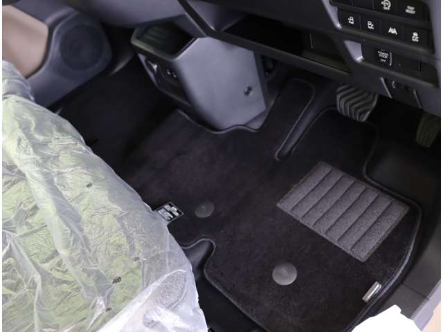Mitsubishi Delica Mini 9