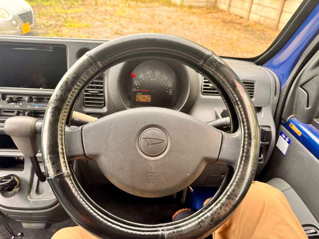 Daihatsu Hijet Deck Van 11