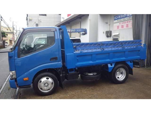 Hino Dutro 11