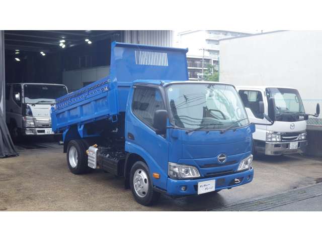 Hino Dutro 2