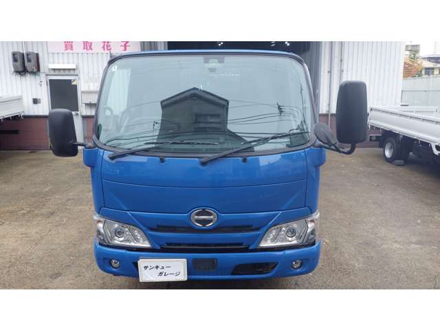 Hino Dutro 5