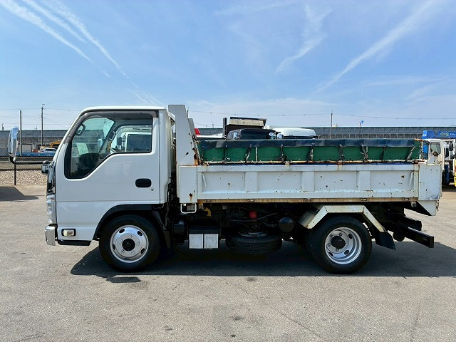 Isuzu Elf 12