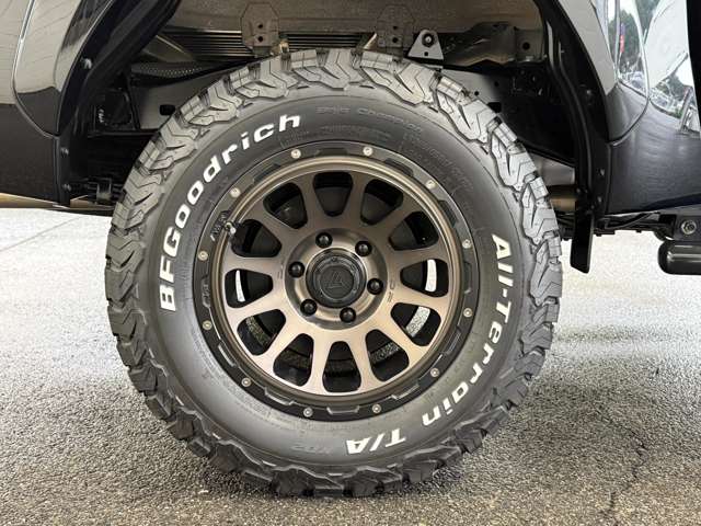 Toyota Hilux 12