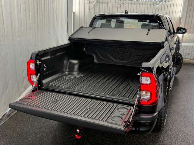 Toyota Hilux 6