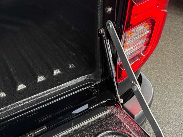 Toyota Hilux 7