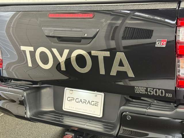 Toyota Hilux 8