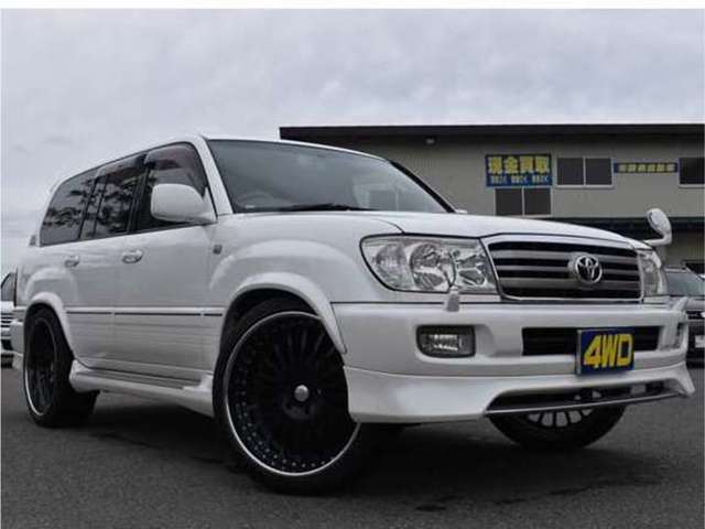 Toyota Land Cruiser 100 3