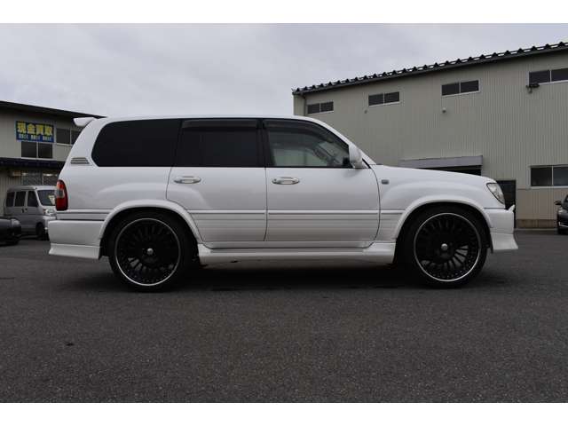 Toyota Land Cruiser 100 4