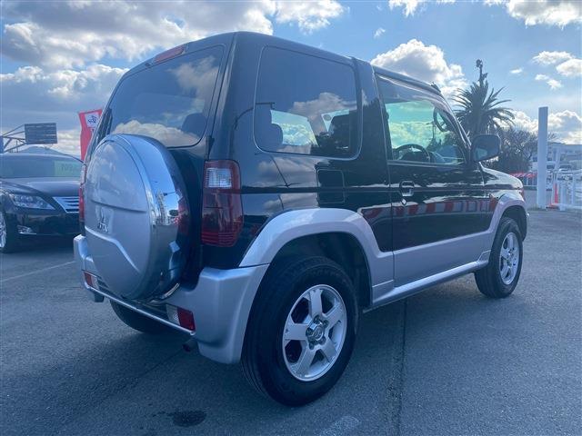 Mitsubishi Pajero Mini 11
