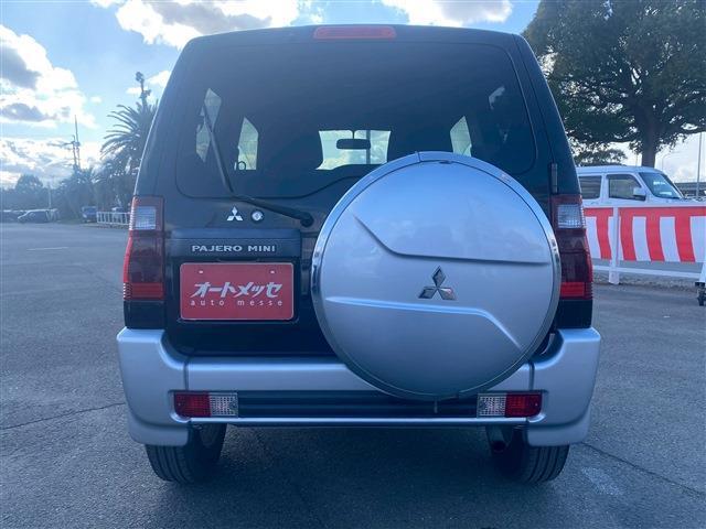Mitsubishi Pajero Mini 12