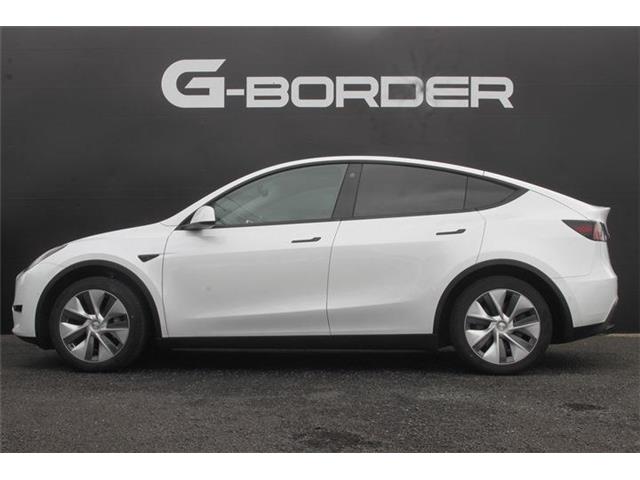Tesla Model Y 10