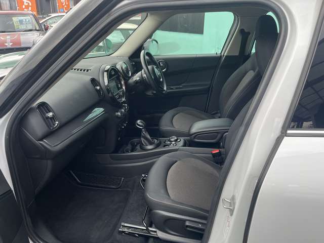 MINI Crossover 10
