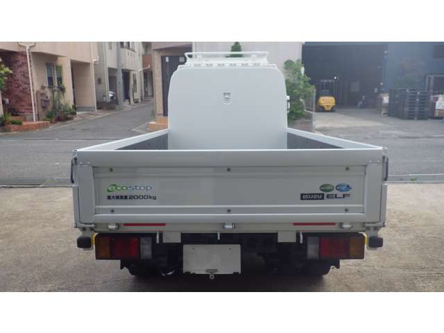 Isuzu Elf 11