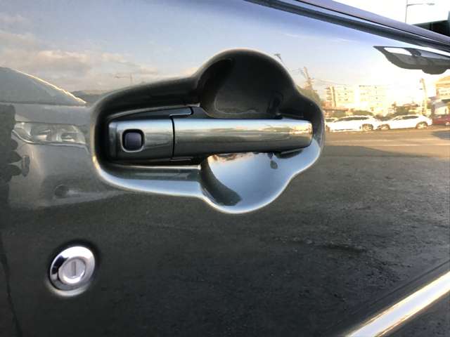 Mazda Flair Crossover 12