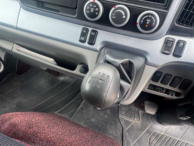 Mitsubishi Fuso Canter 12