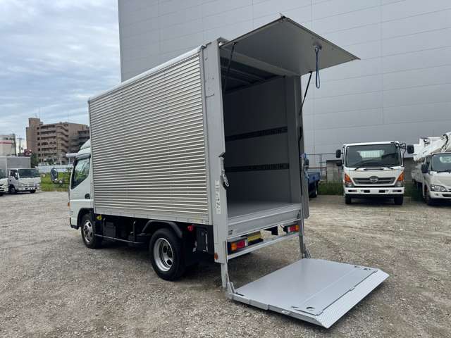 Mitsubishi Fuso Canter 2