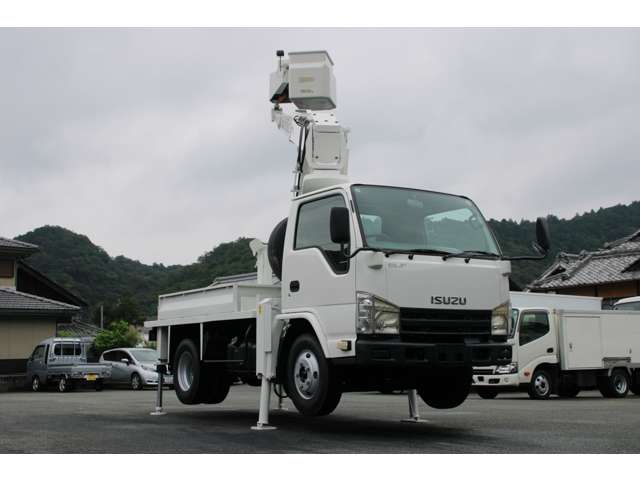 Isuzu Elf 5