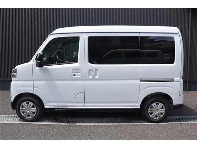 Daihatsu Atrai 7