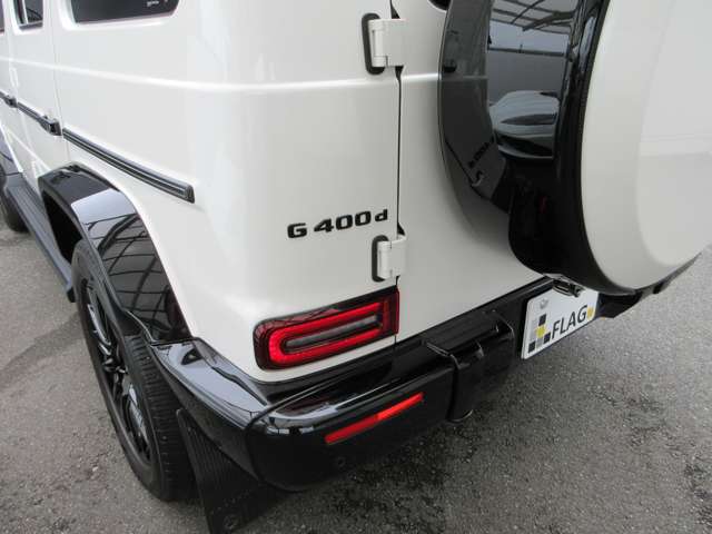 Mercedes-Benz G-Class 8