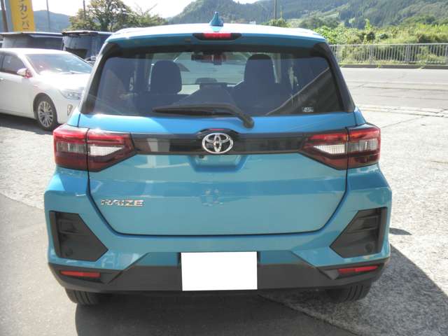 Toyota Raize 7
