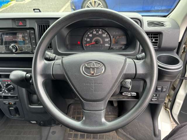 Toyota Pixis Van 12