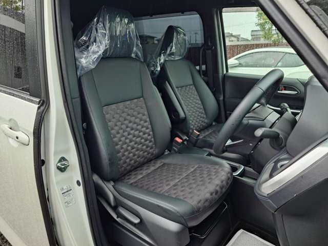 Toyota Voxy 13
