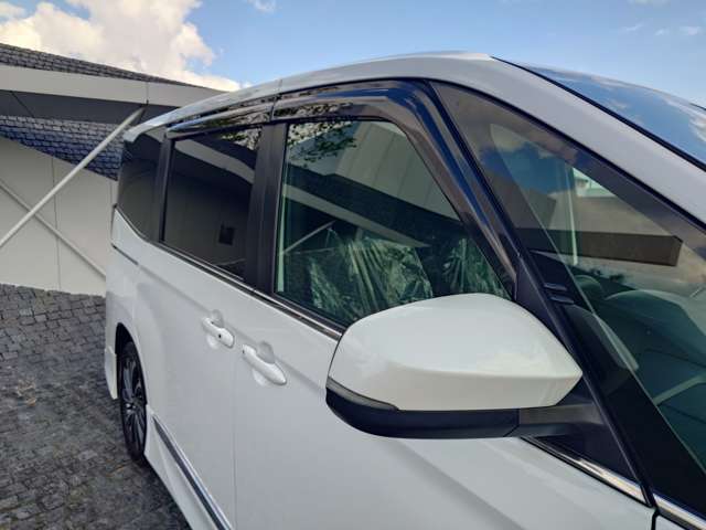 Toyota Voxy 6